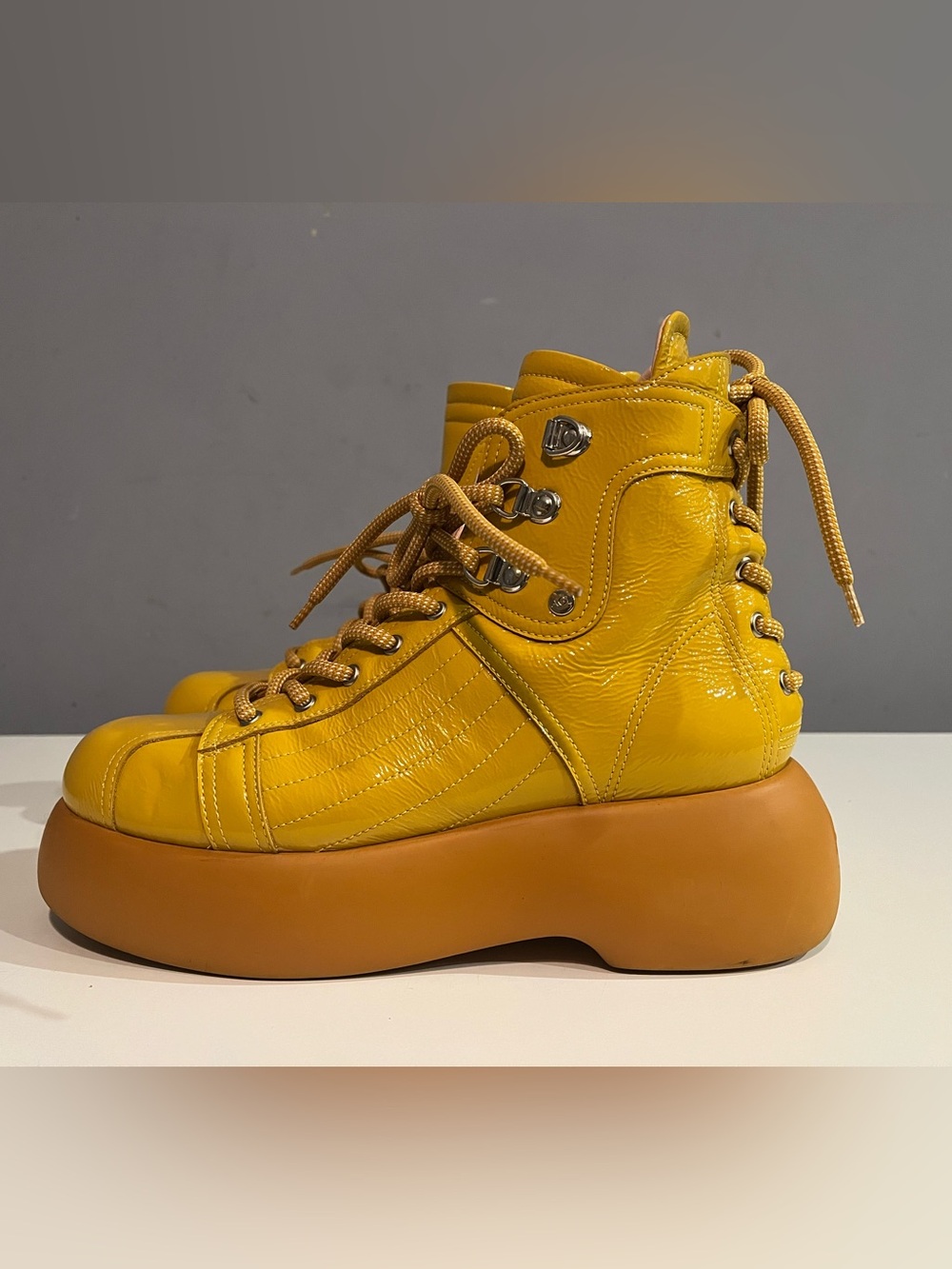 Agl Made in Italy Marigold Platform Ankle Boots with Chunky Sole size US 9.5